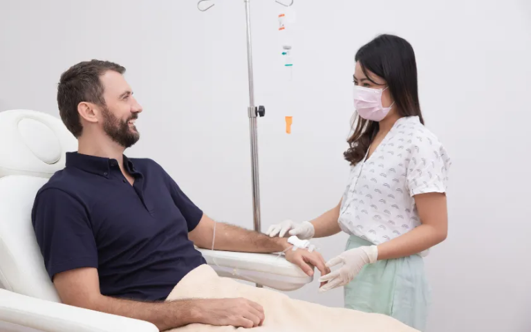 Infusão de medicamentos imunobiológicos: o que é e para que serve ...
